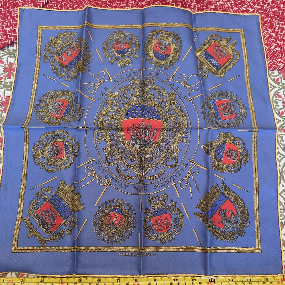 Pre-loved Hermes Carre 45 100% Silk Scarf with Box